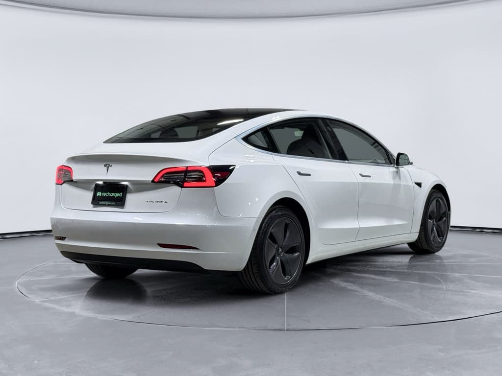 2020 Tesla Model 3 view 3