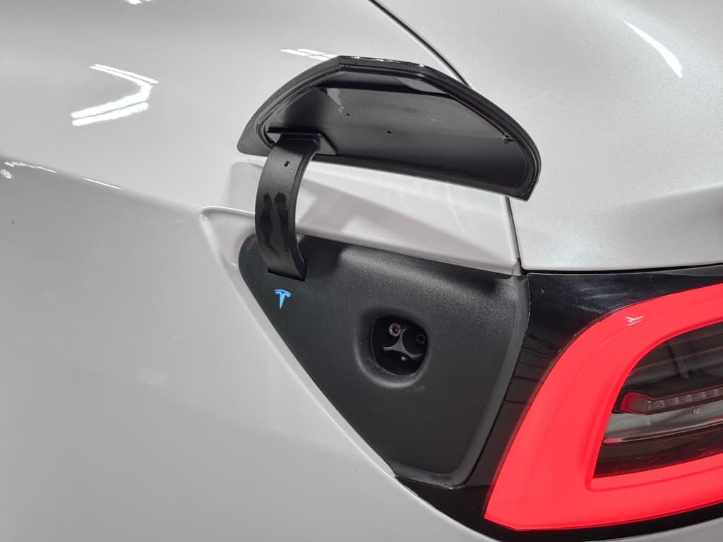 2020 Tesla Model 3 view 5