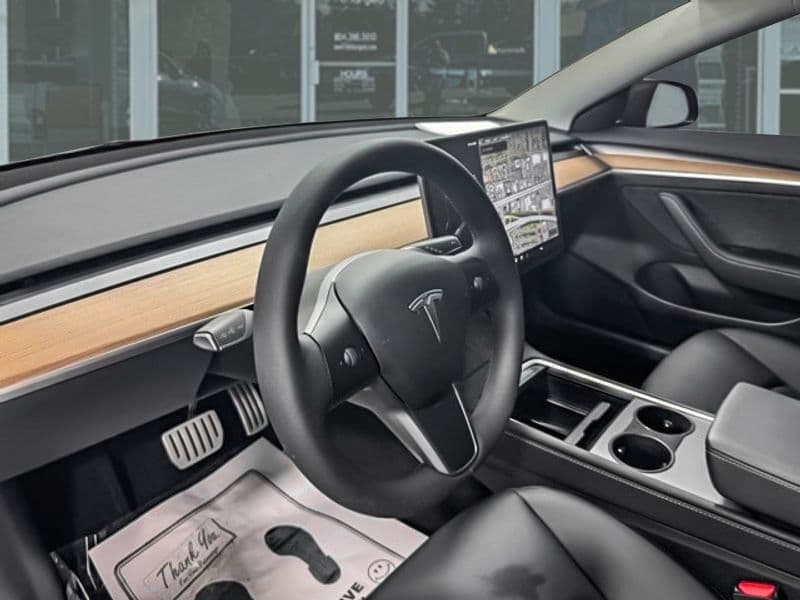 2023 Tesla Model 3 view 6
