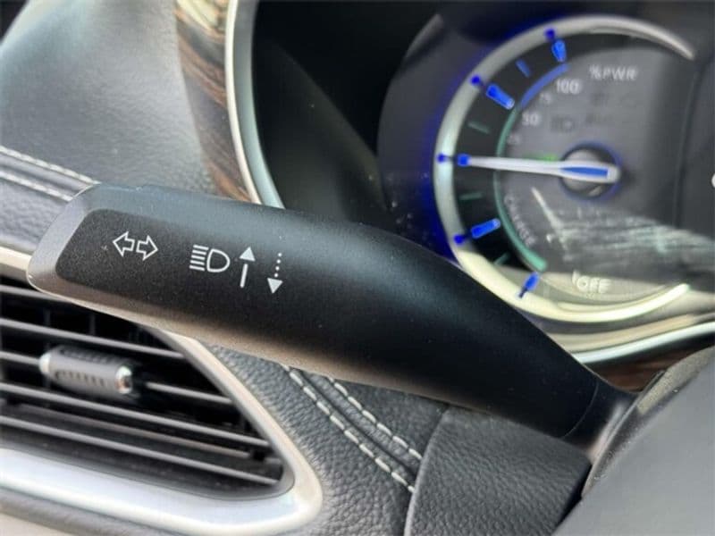 2023 Chrysler Pacifica view 11