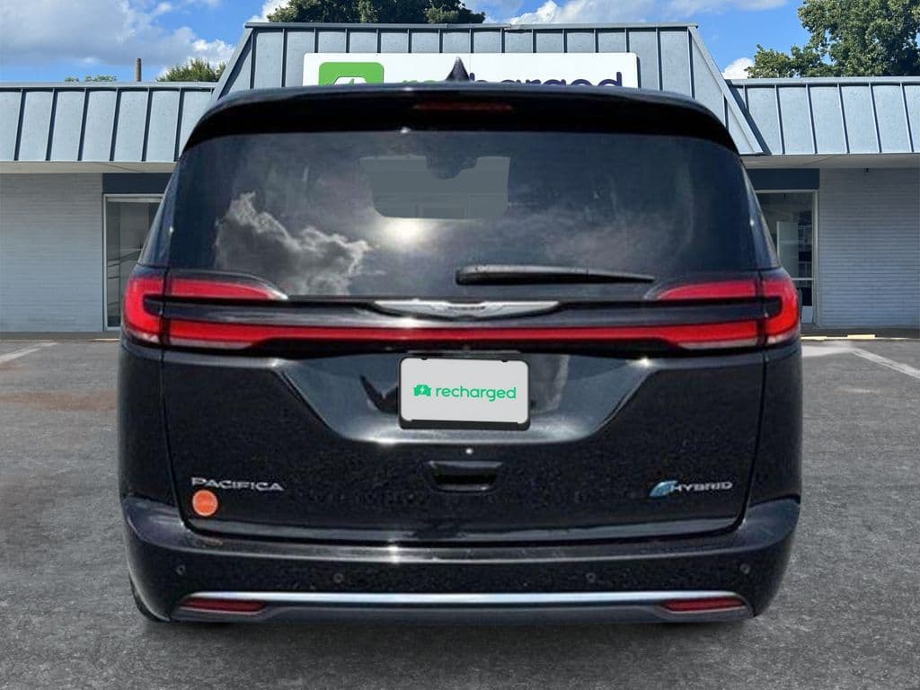 2023 Chrysler Pacifica view 8