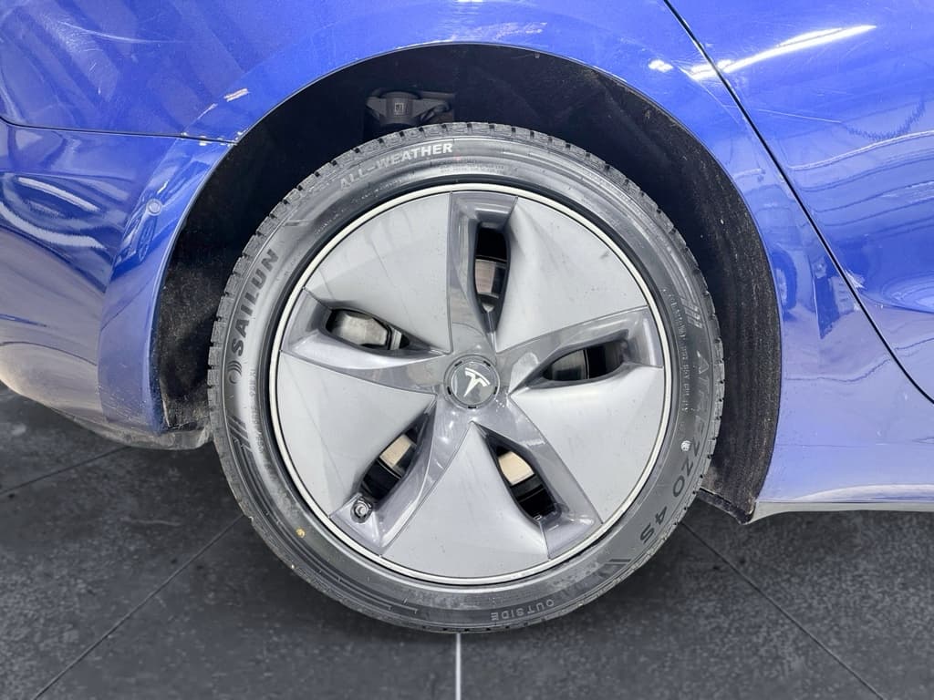 2020 Tesla Model 3 view 35