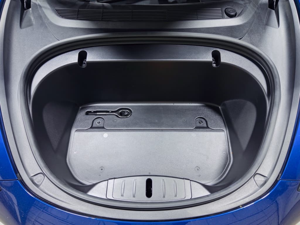 2020 Tesla Model 3 view 24