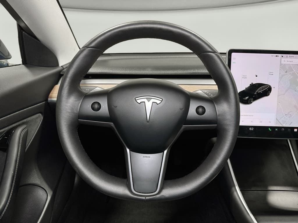 2020 Tesla Model 3 view 8