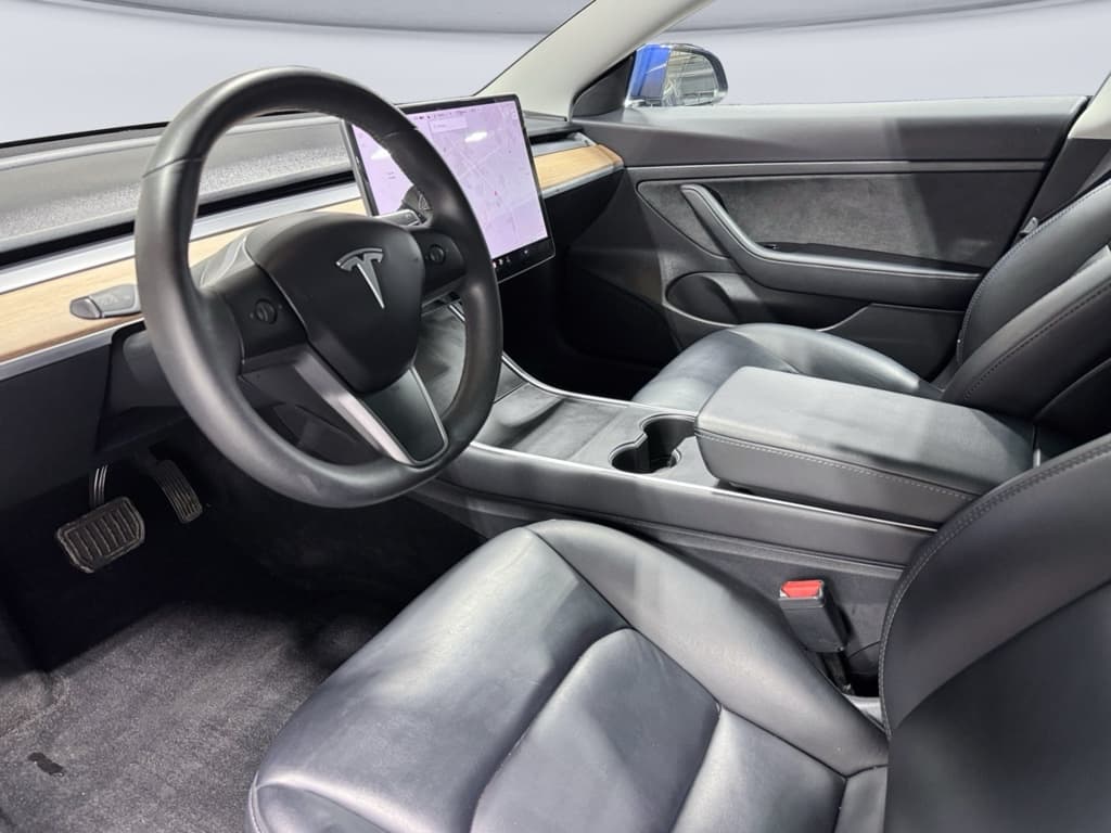 2020 Tesla Model 3 view 16