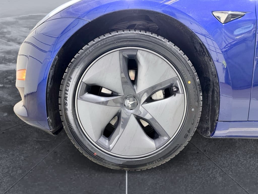 2020 Tesla Model 3 view 29