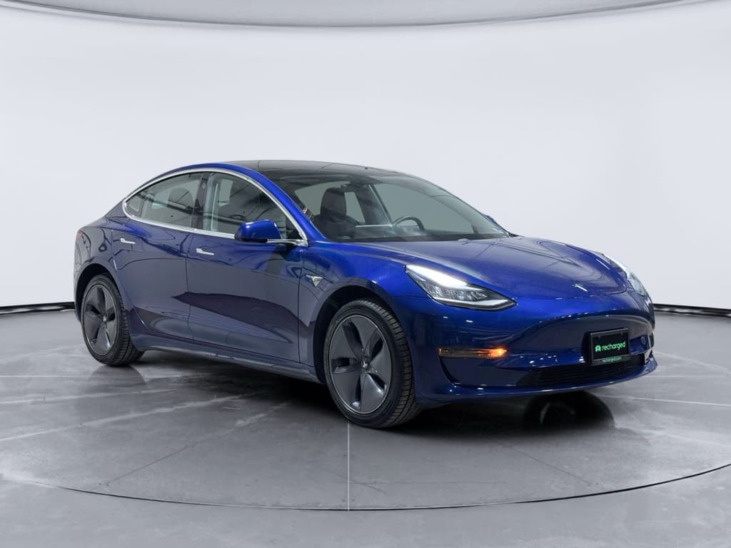 2020 Tesla Model 3 view 4
