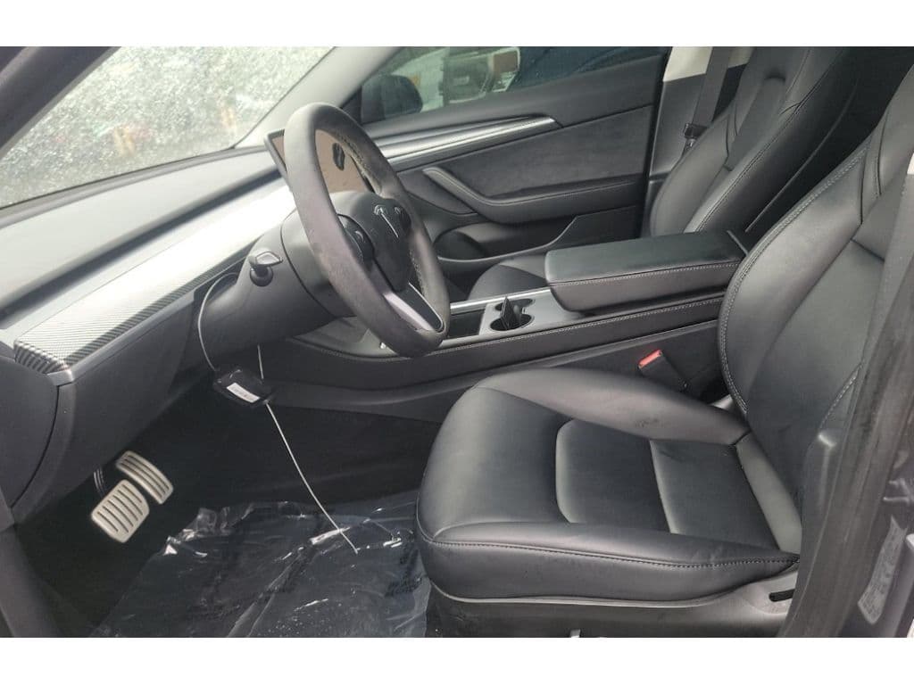 2023 Tesla Model 3 view 5