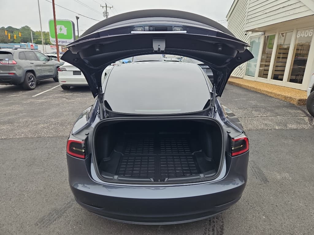 2023 Tesla Model 3 view 19