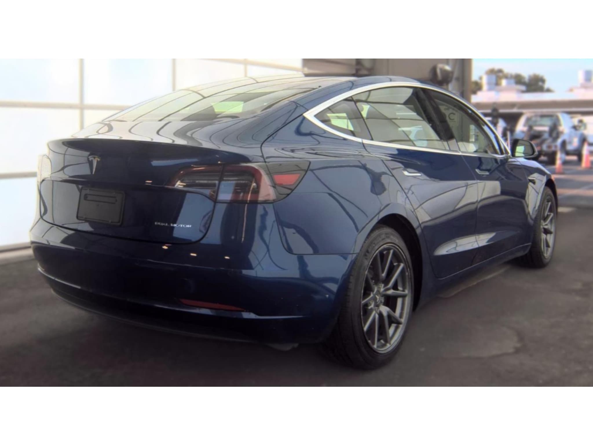 2020 Tesla Model 3 view 3