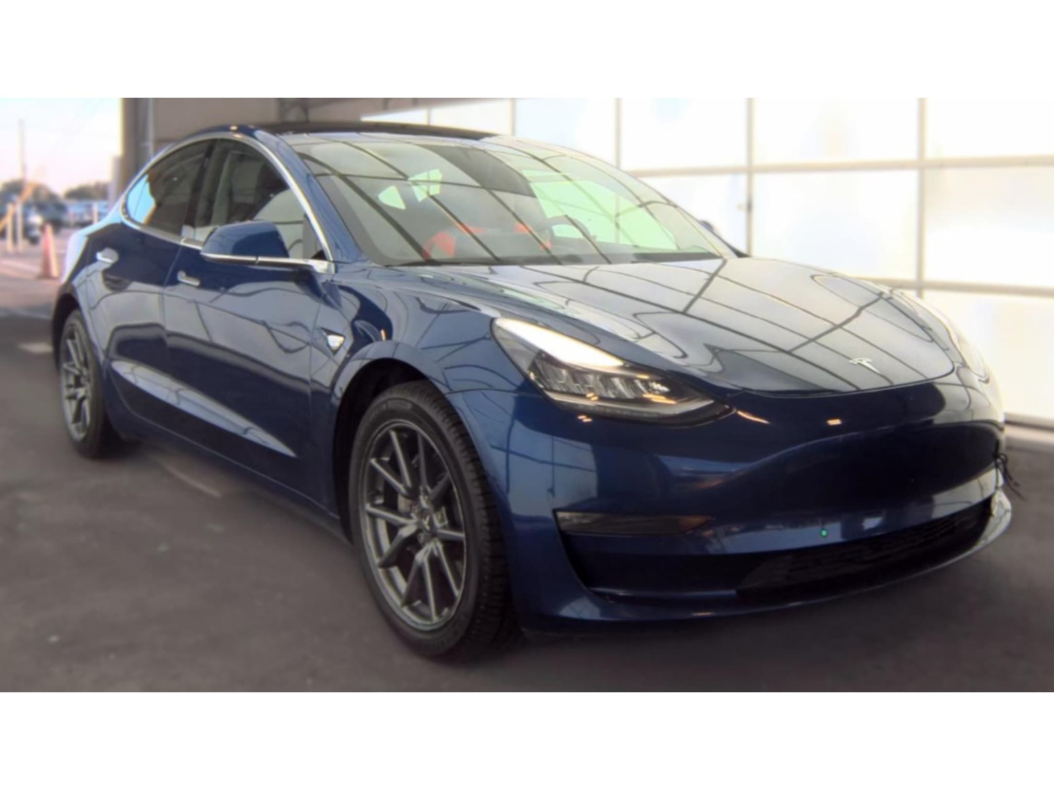 2020 Tesla Model 3 view 4