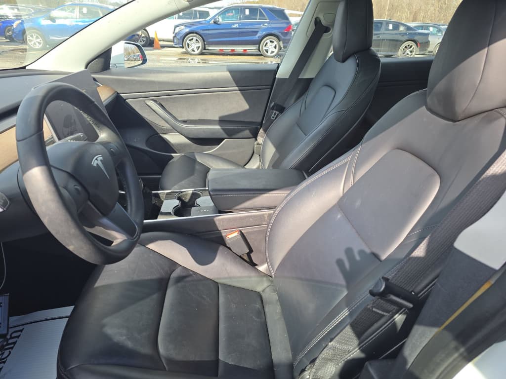 2020 Tesla Model 3 view 5