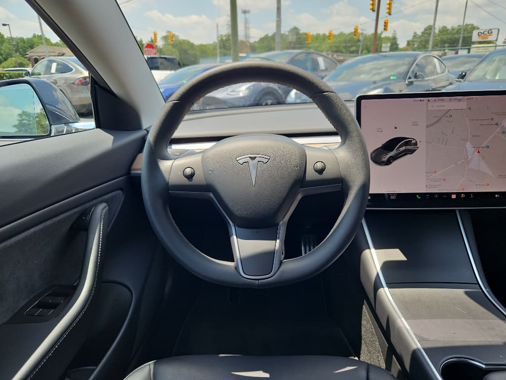 2020 Tesla Model 3 view 8