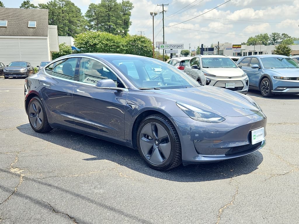 2020 Tesla Model 3 view 4