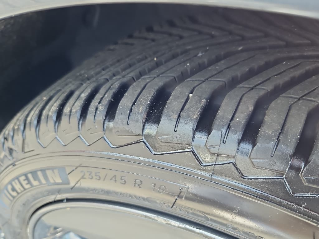 2020 Tesla Model 3 view 31