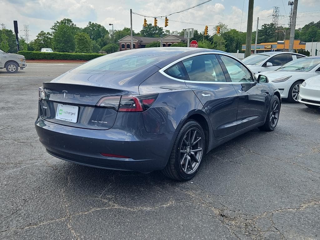 2020 Tesla Model 3 view 3
