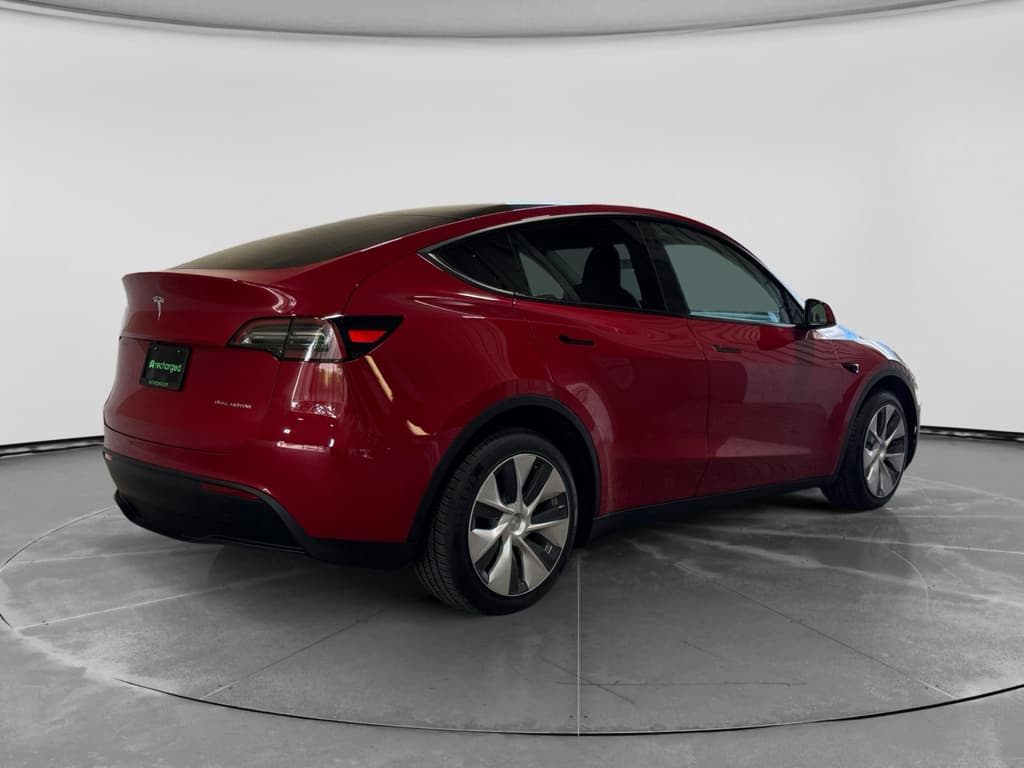 2023 Tesla Model Y view 3