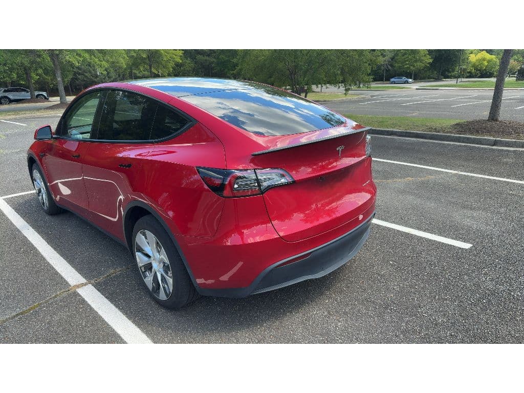 2023 Tesla Model Y view 4
