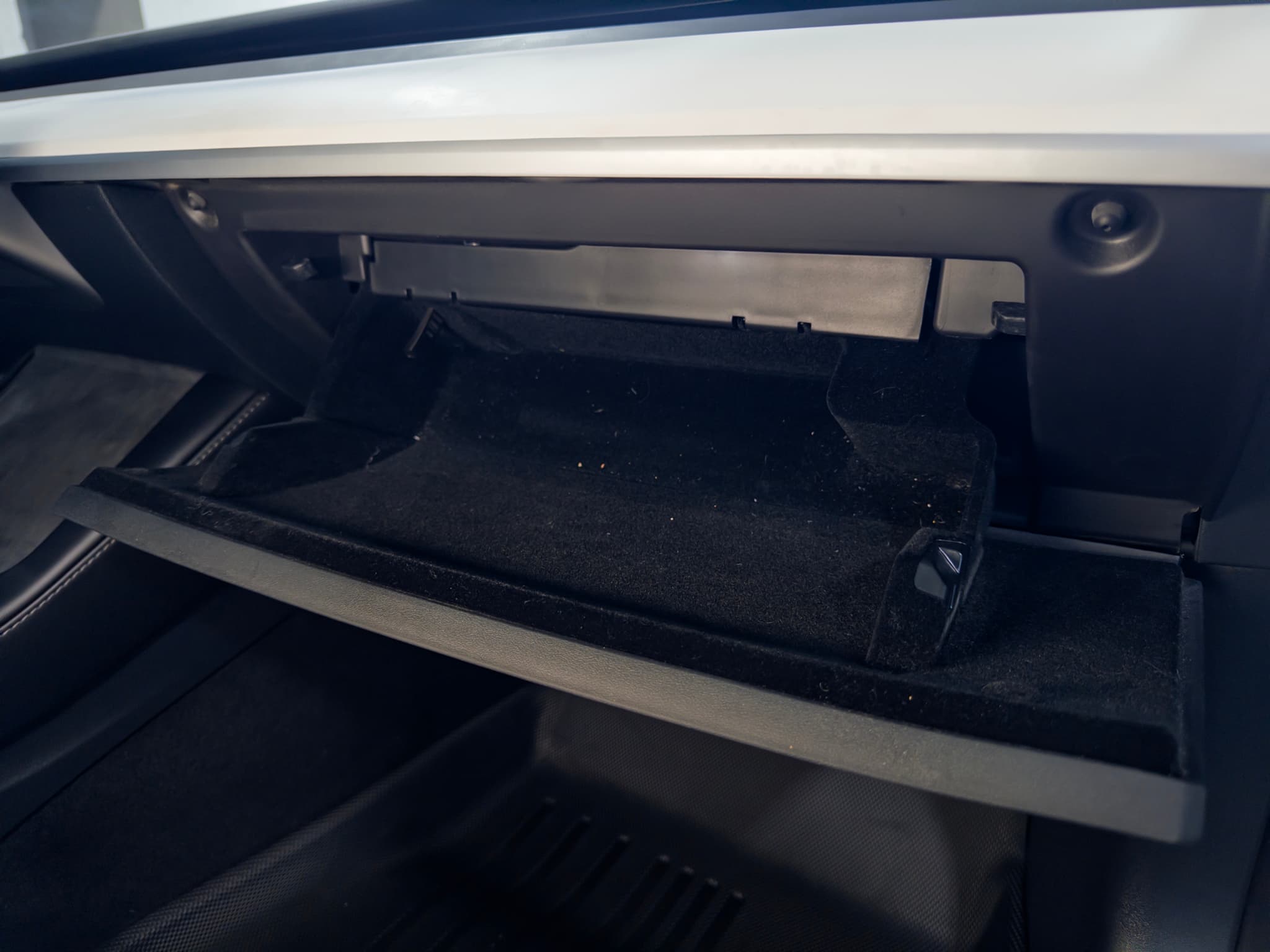2023 Tesla Model 3 view 19