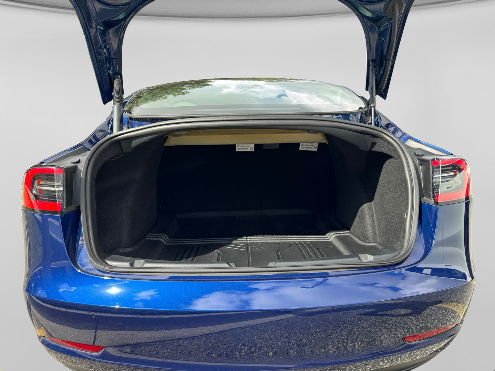 2023 Tesla Model 3 view 26