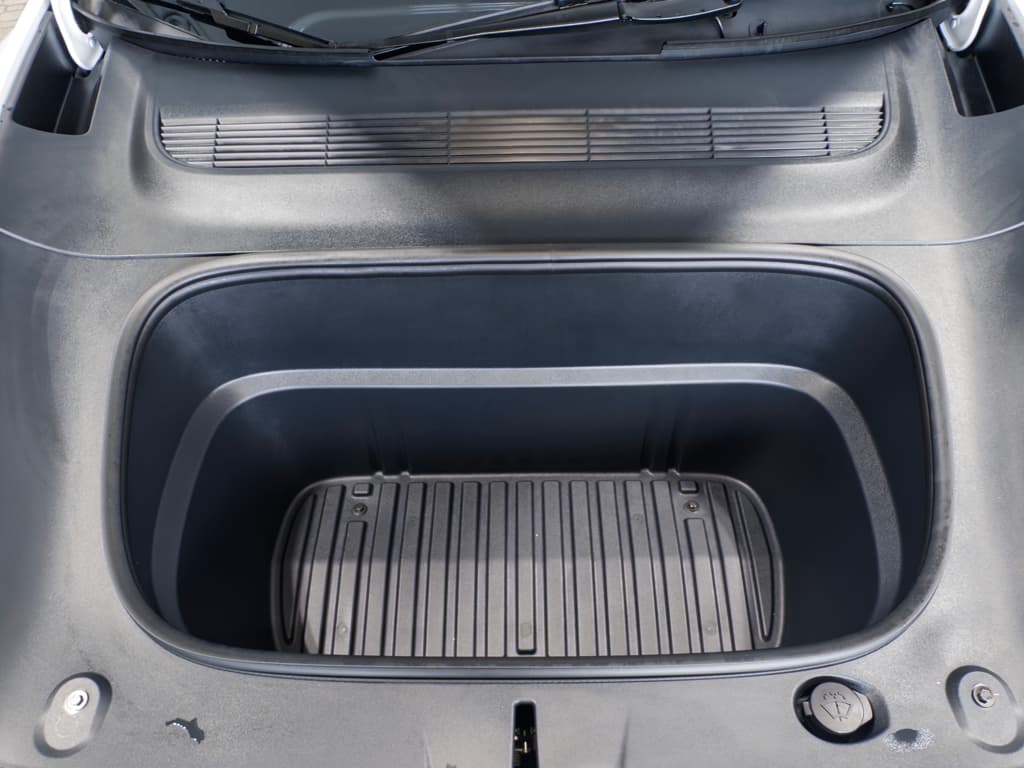 2026 Tesla Model Y view 25