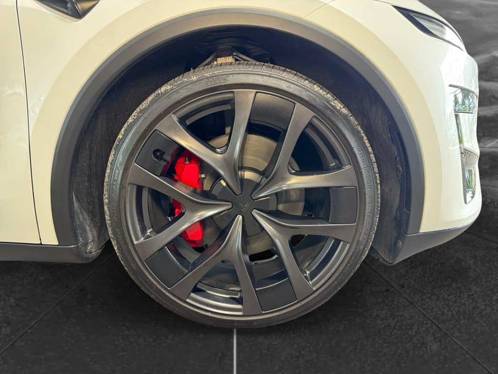 2026 Tesla Model Y view 32