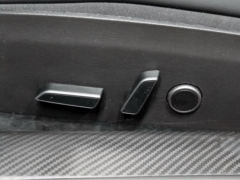 2023 Tesla Model 3 view 7
