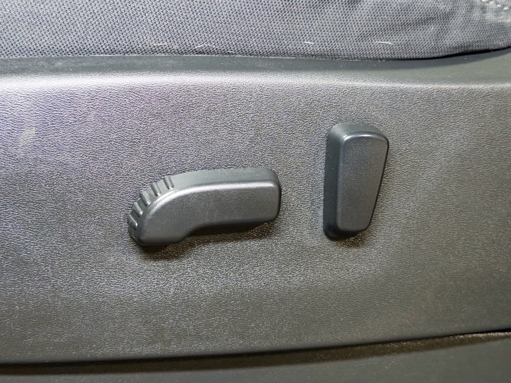 2022 Nissan Frontier view 5