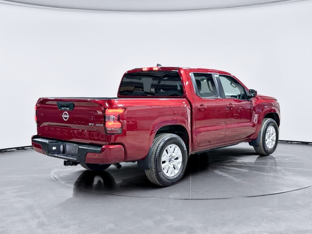 2022 Nissan Frontier view 3