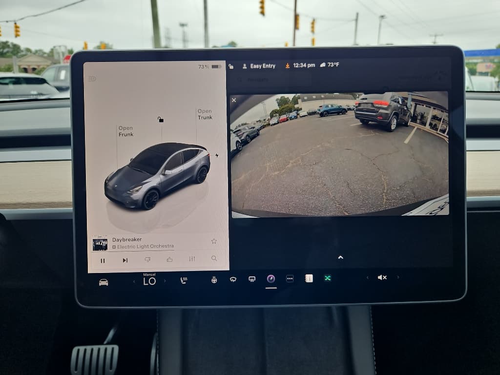 2023 Tesla Model Y view 13