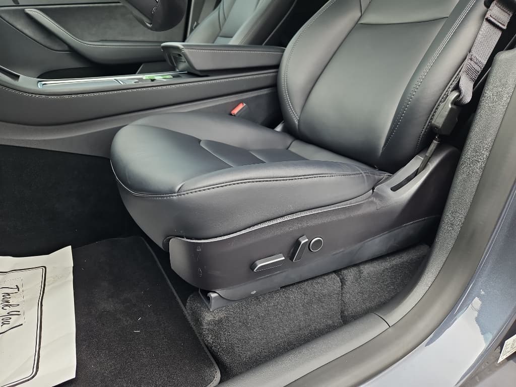 2023 Tesla Model Y view 7