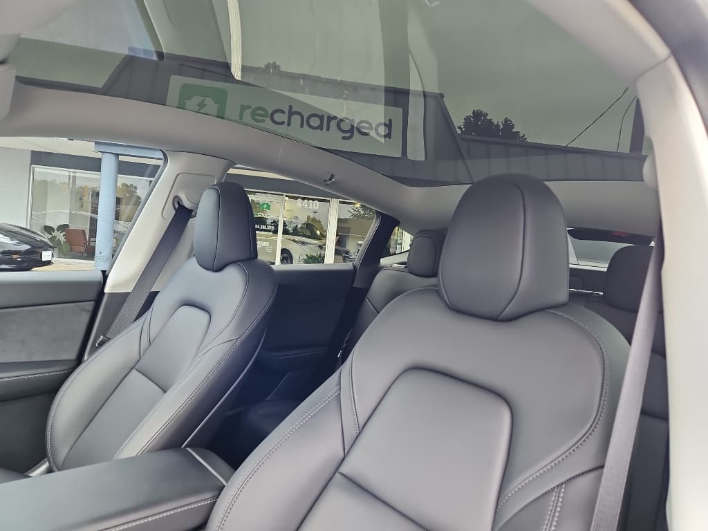 2023 Tesla Model Y view 20