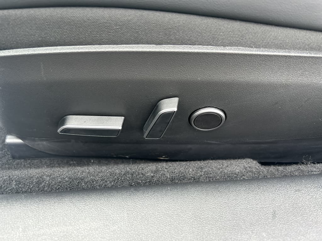 2023 Tesla Model 3 view 6