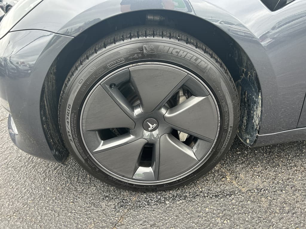 2023 Tesla Model 3 view 26