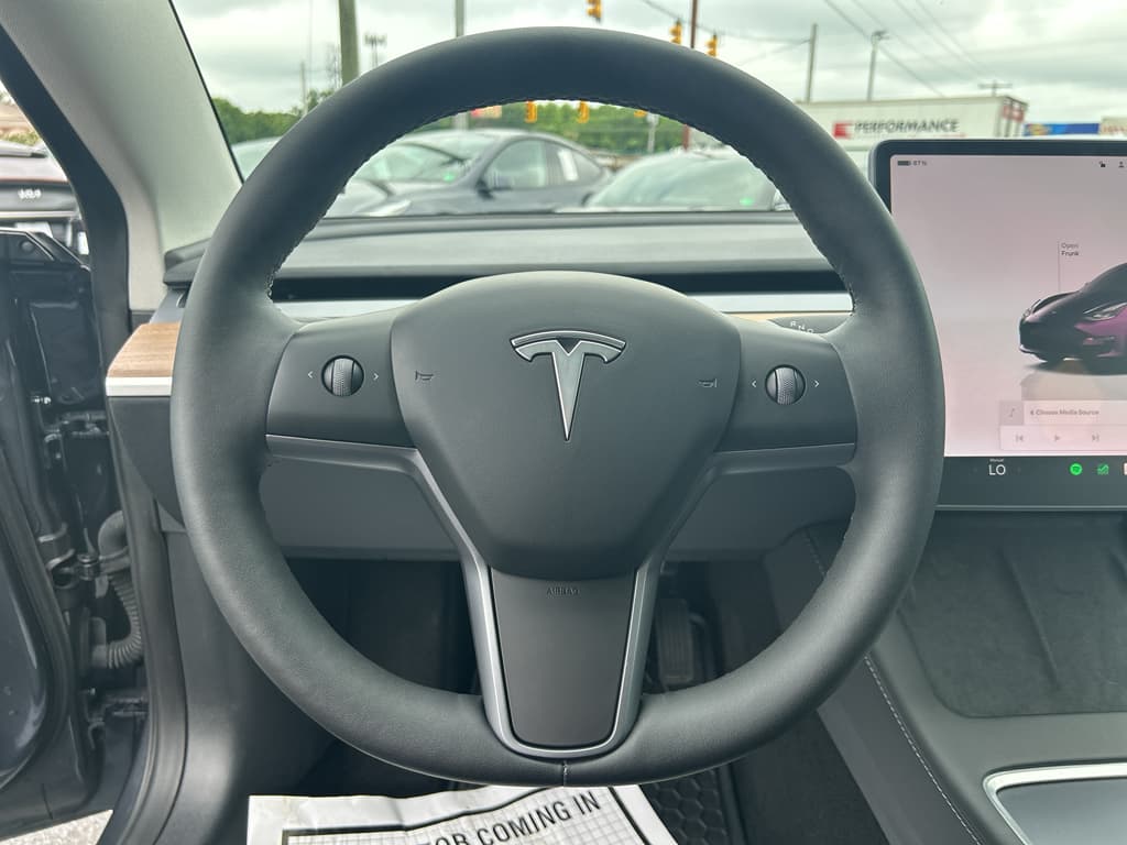 2023 Tesla Model 3 view 7