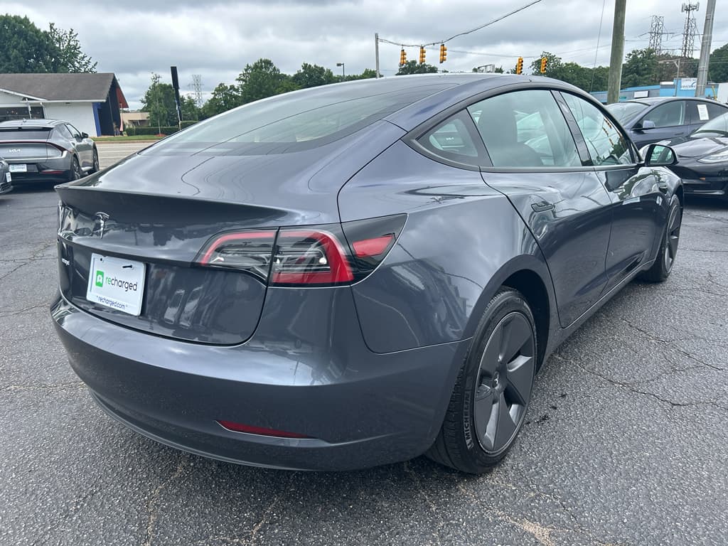 2023 Tesla Model 3 view 3