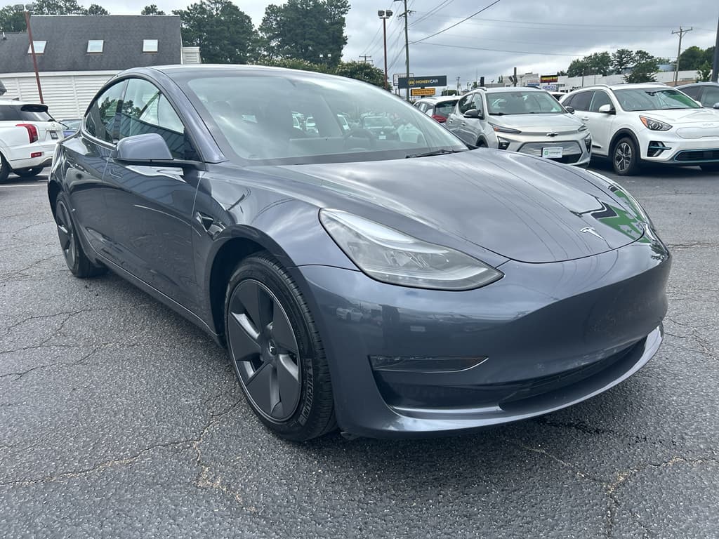 2023 Tesla Model 3 view 4
