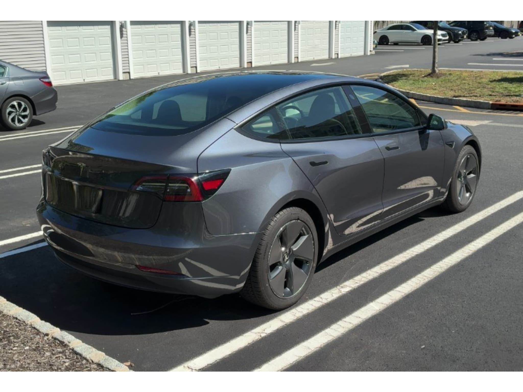 2023 Tesla Model 3 view 3
