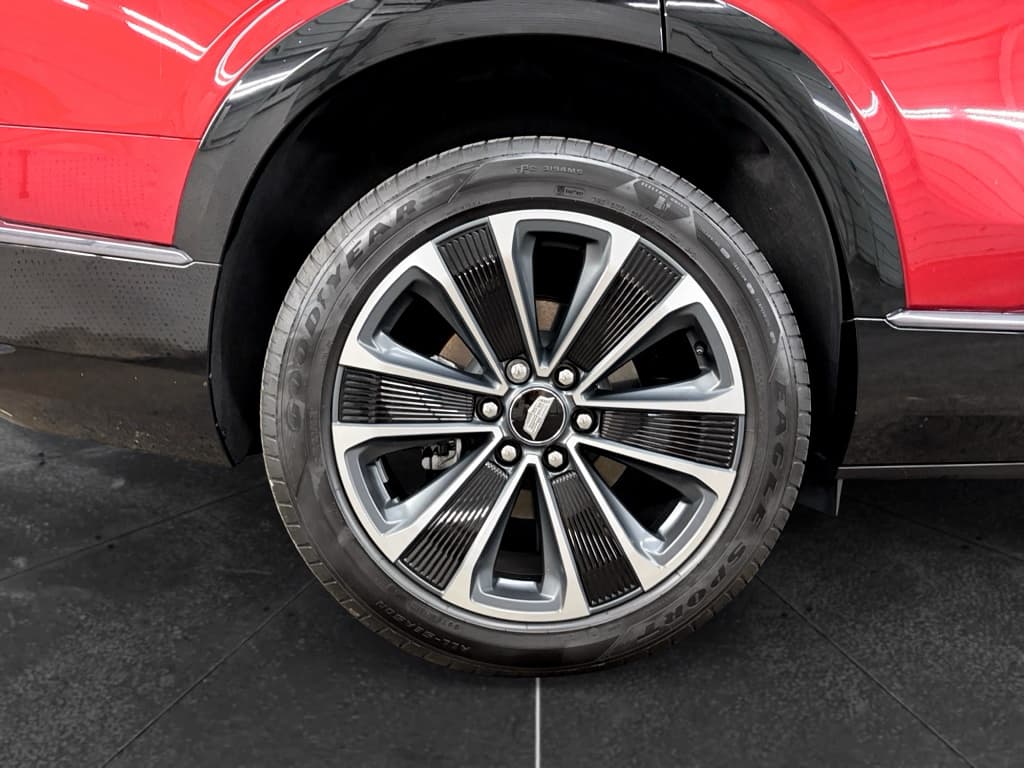 2026 Cadillac Vistiq view 34
