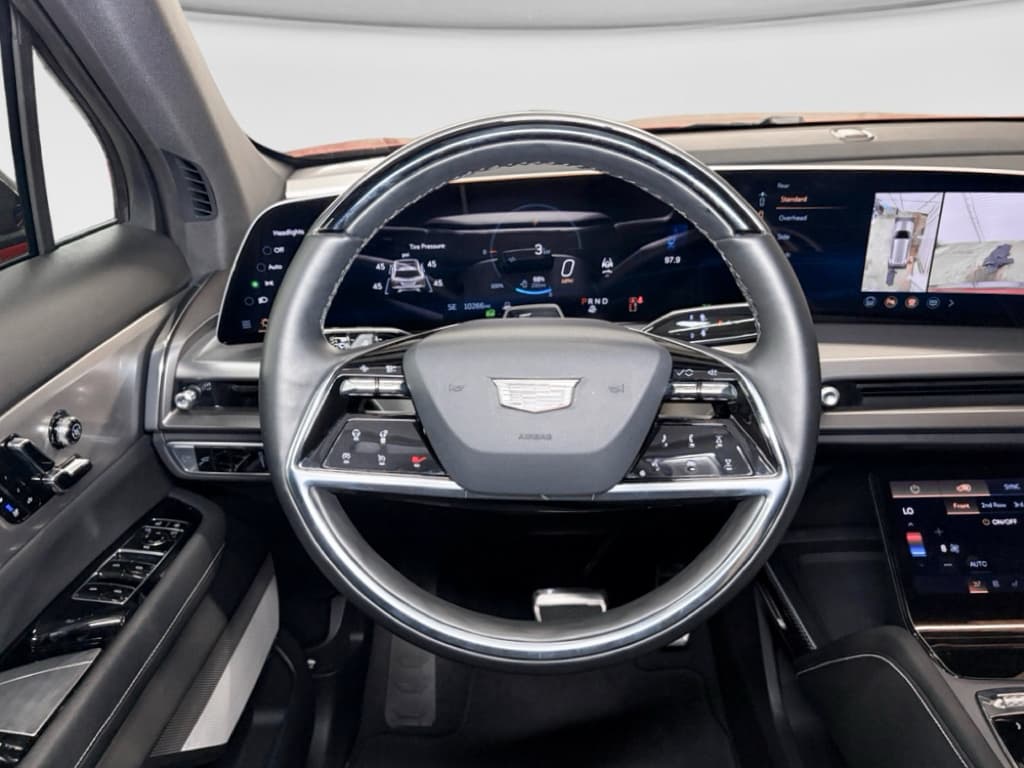 2026 Cadillac Vistiq view 9