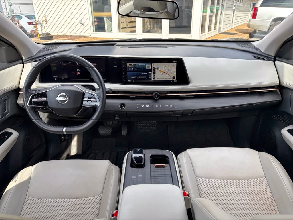 2023 Nissan Ariya view 15