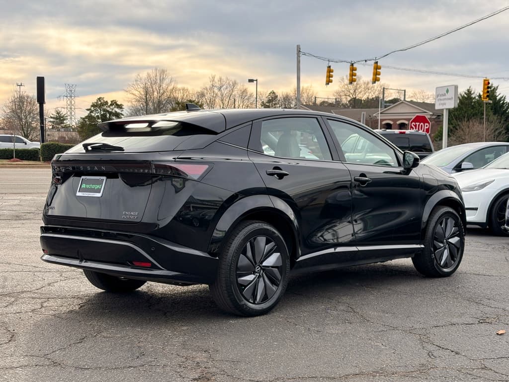 2023 Nissan Ariya view 3