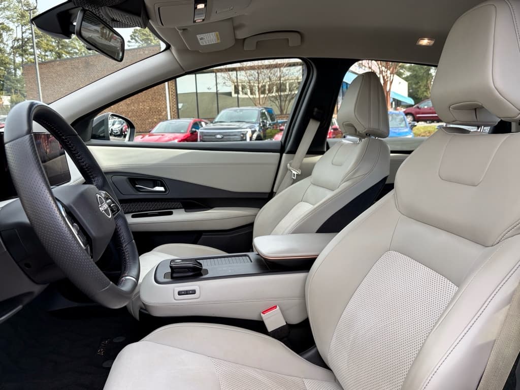 2023 Nissan Ariya view 16