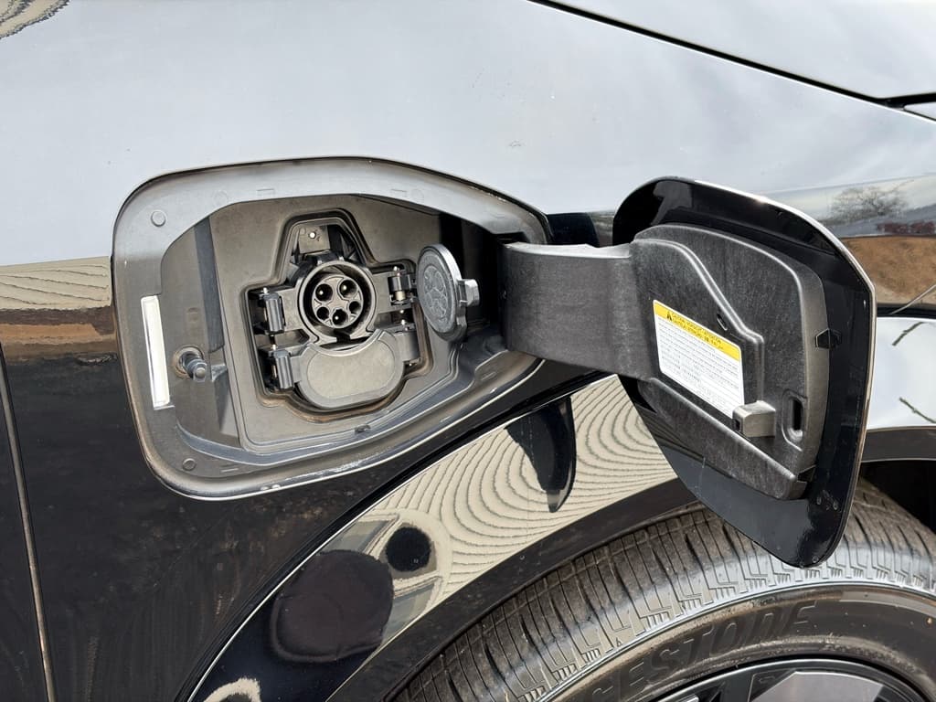 2023 Nissan Ariya view 5