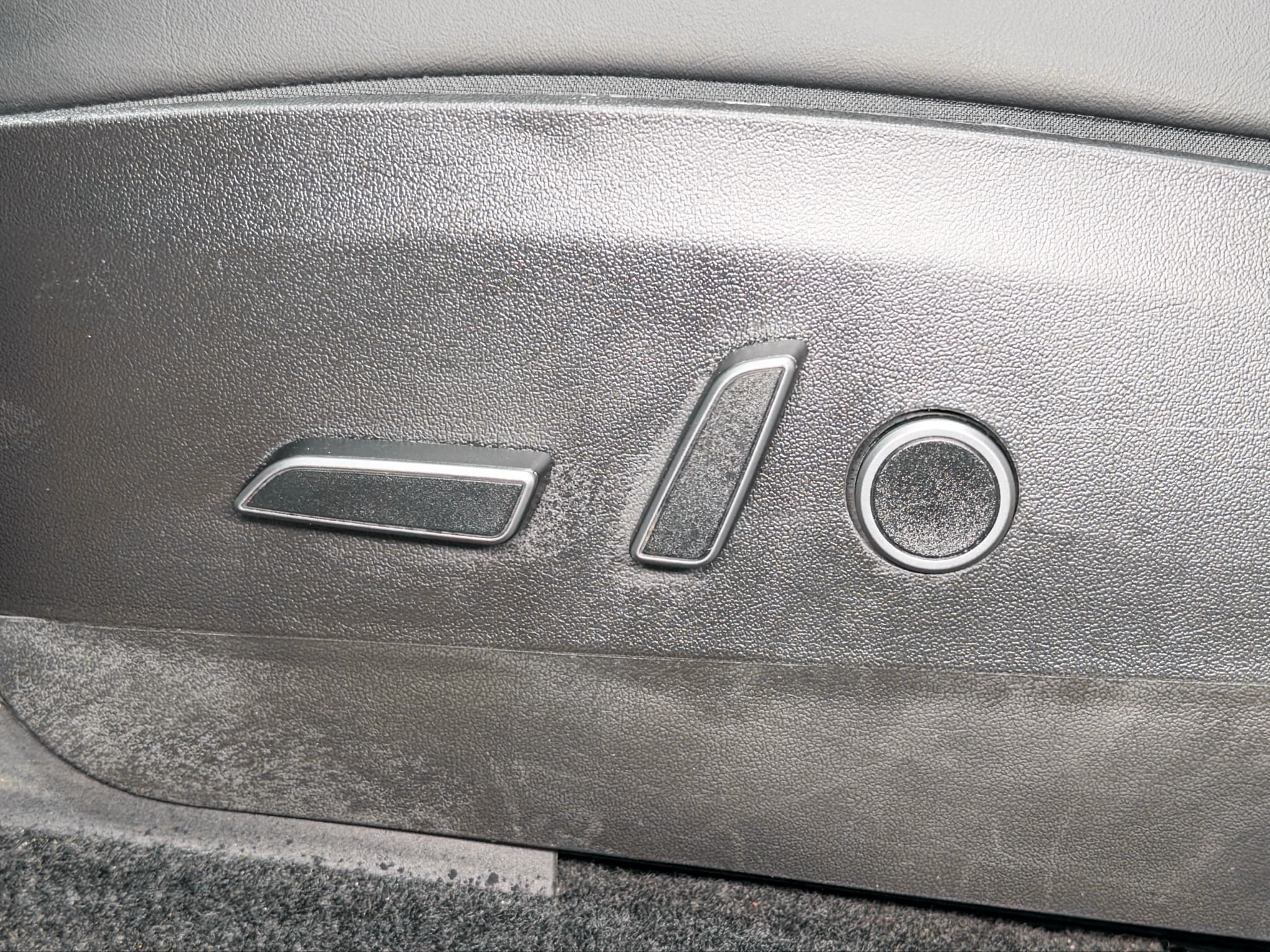 2023 Tesla Model Y view 6