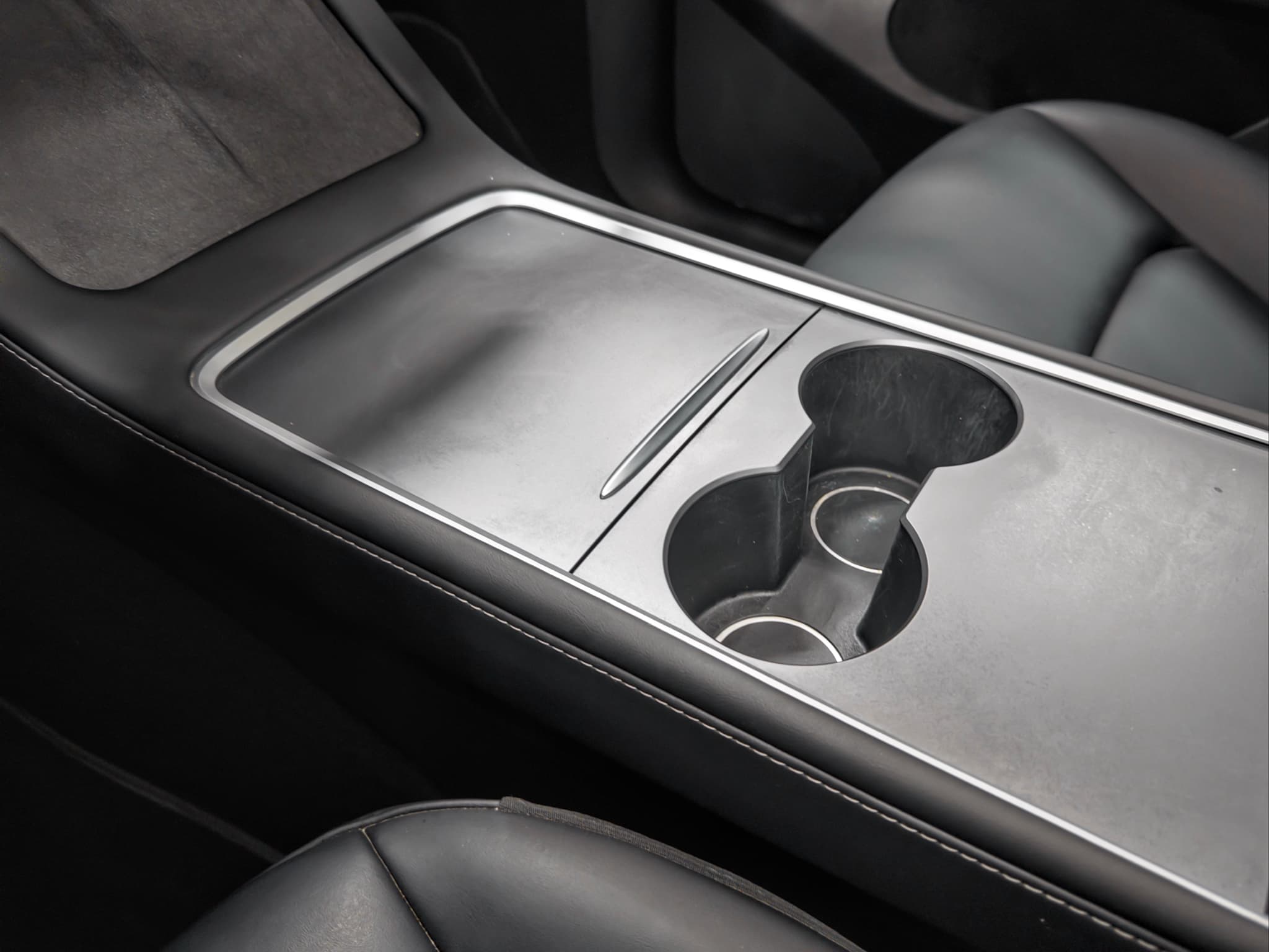 2023 Tesla Model Y view 17
