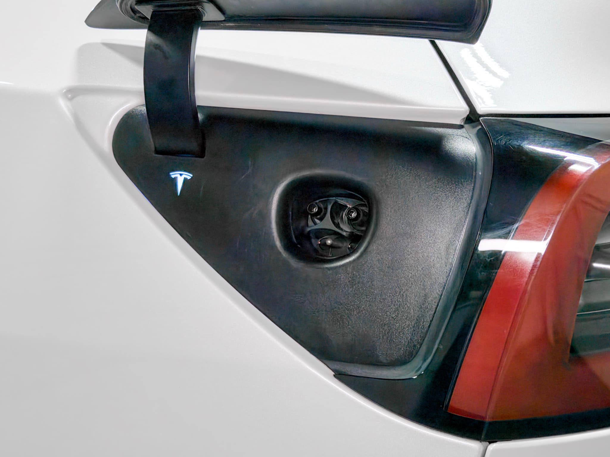 2023 Tesla Model Y view 5