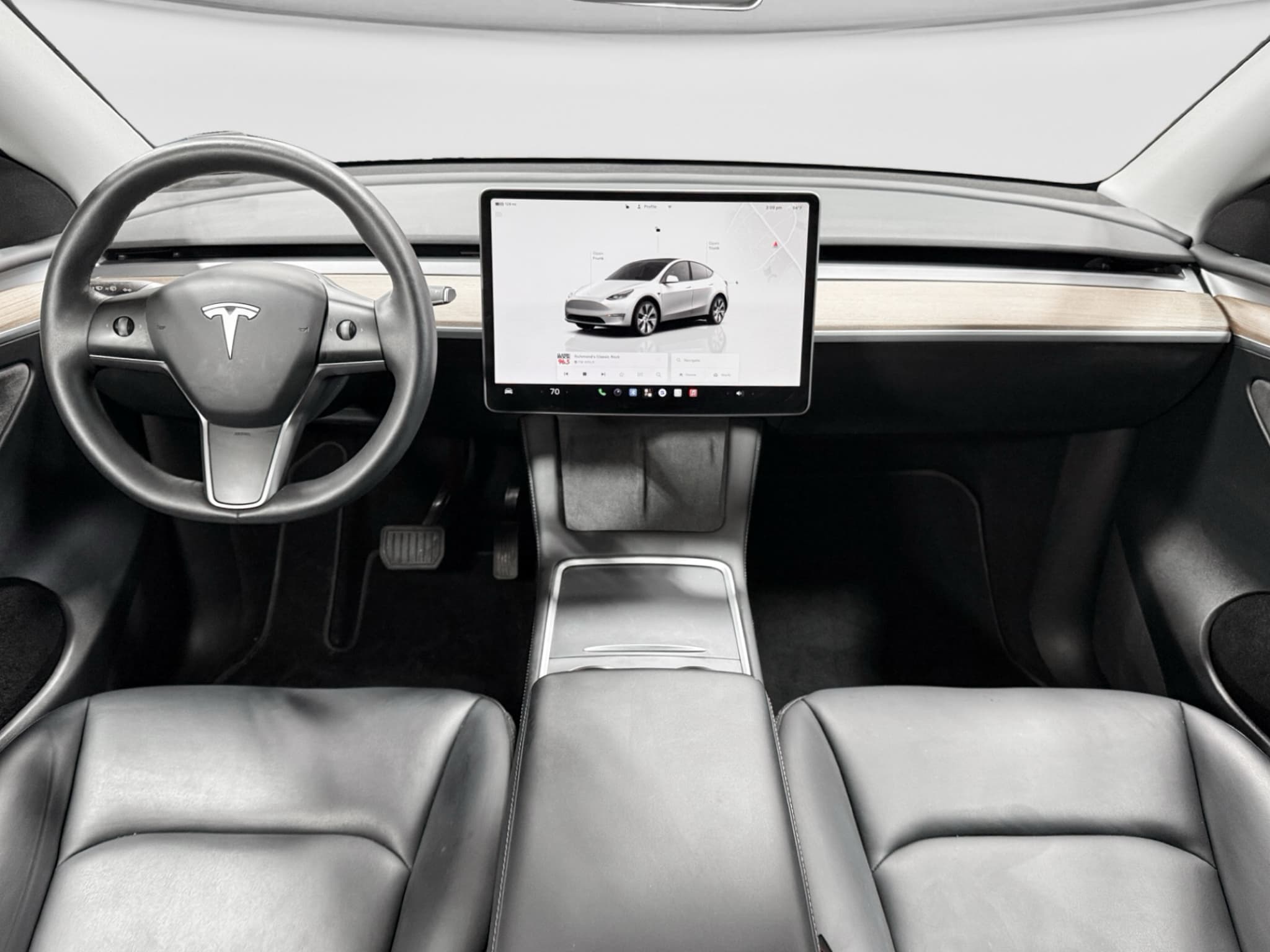 2023 Tesla Model Y view 14