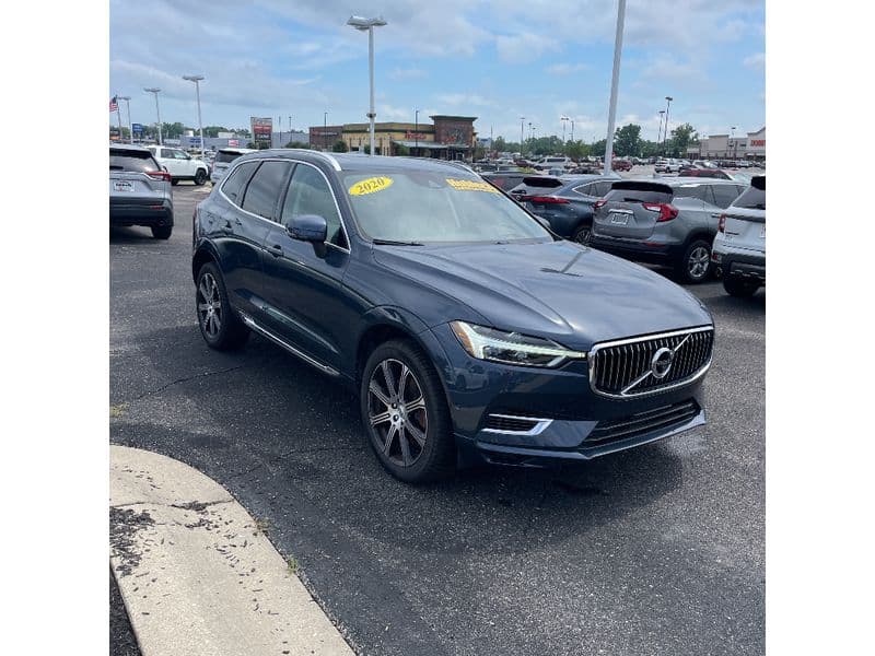 2020 Volvo XC60 view 2