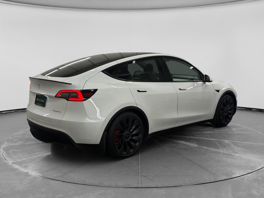 2023 Tesla Model Y view 3